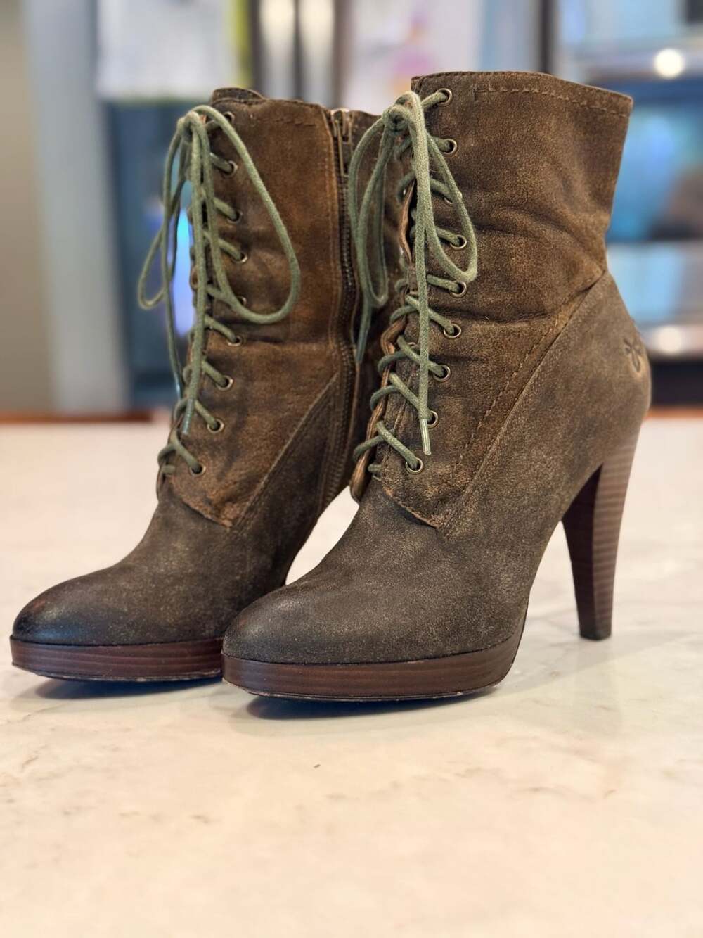 Frye Harlow Lace Up Distressed Leather Heeled Ankle Boots Size 6.5M